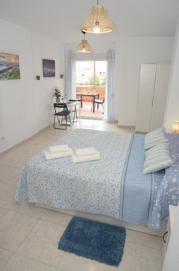 Habitacion Grande Con Terraza Privada, Malaga Centro Zewnętrze zdjęcie