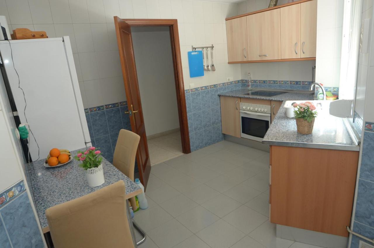 Habitacion Grande Con Terraza Privada, Malaga Centro Zewnętrze zdjęcie