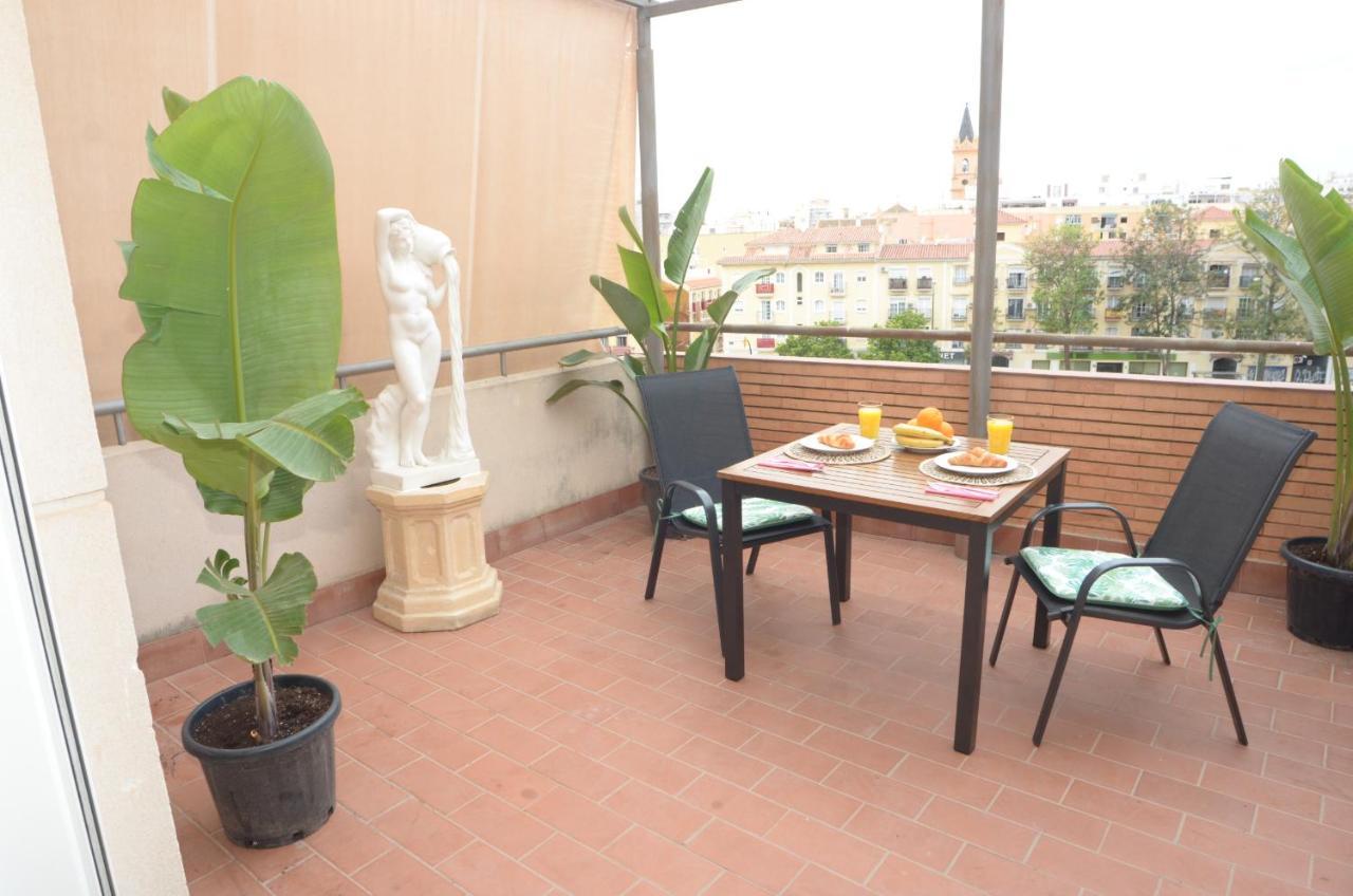Habitacion Grande Con Terraza Privada, Malaga Centro Zewnętrze zdjęcie
