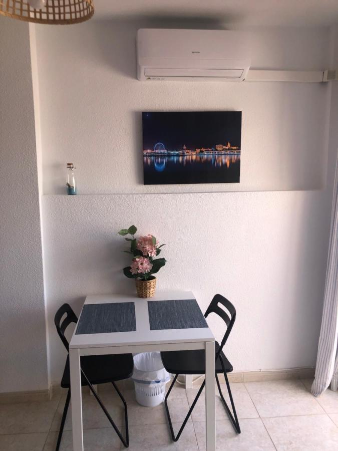 Habitacion Grande Con Terraza Privada, Malaga Centro Zewnętrze zdjęcie